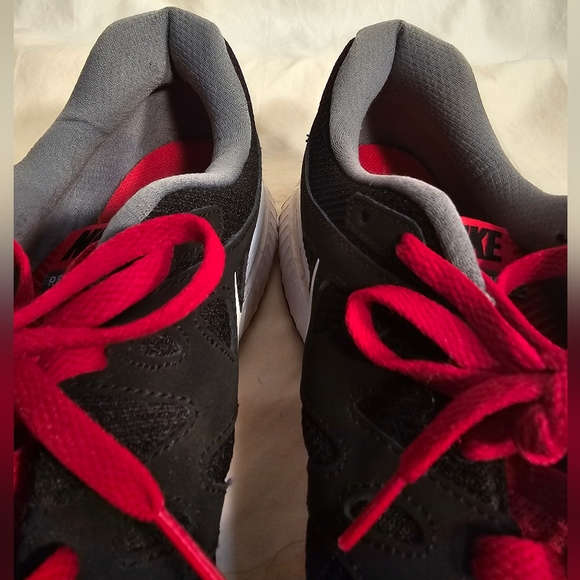 Nike Revolution 2 red & black - Picture 10 of 12